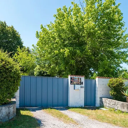 3 - Domaine Des Landes Lesperon